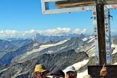 Zespól na szczycie Grossvenedigera 4 tej pod względem wysokości góry Austrii